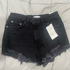 Zara high waisted black denim shorts NWT🖤